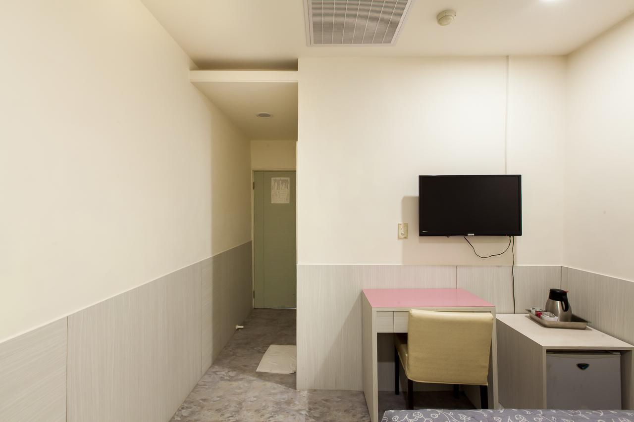 Ruei Gung Business Hotel Kaohsiung Buitenkant foto