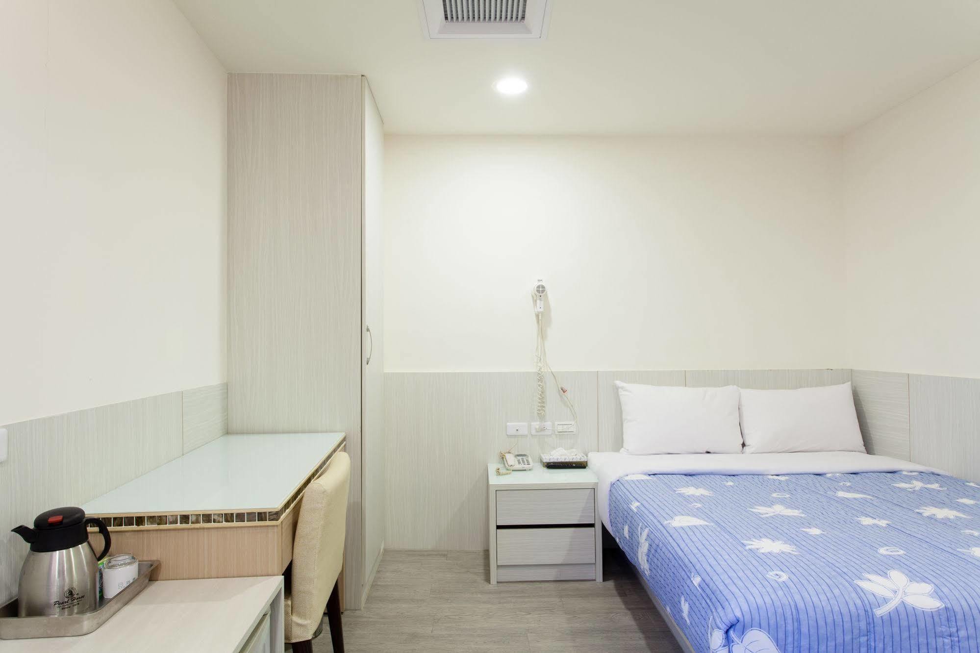 Ruei Gung Business Hotel Kaohsiung Buitenkant foto
