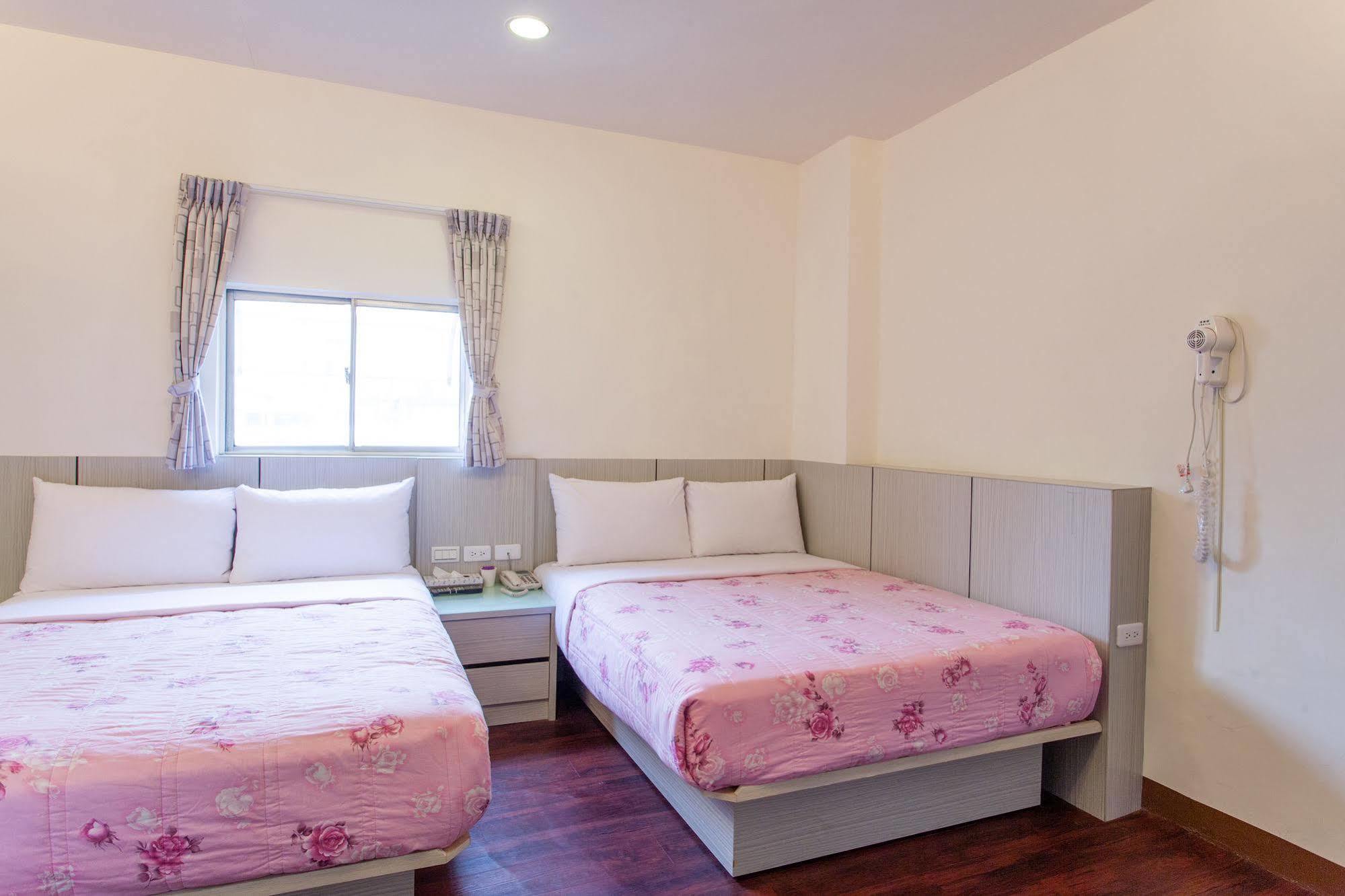 Ruei Gung Business Hotel Kaohsiung Buitenkant foto