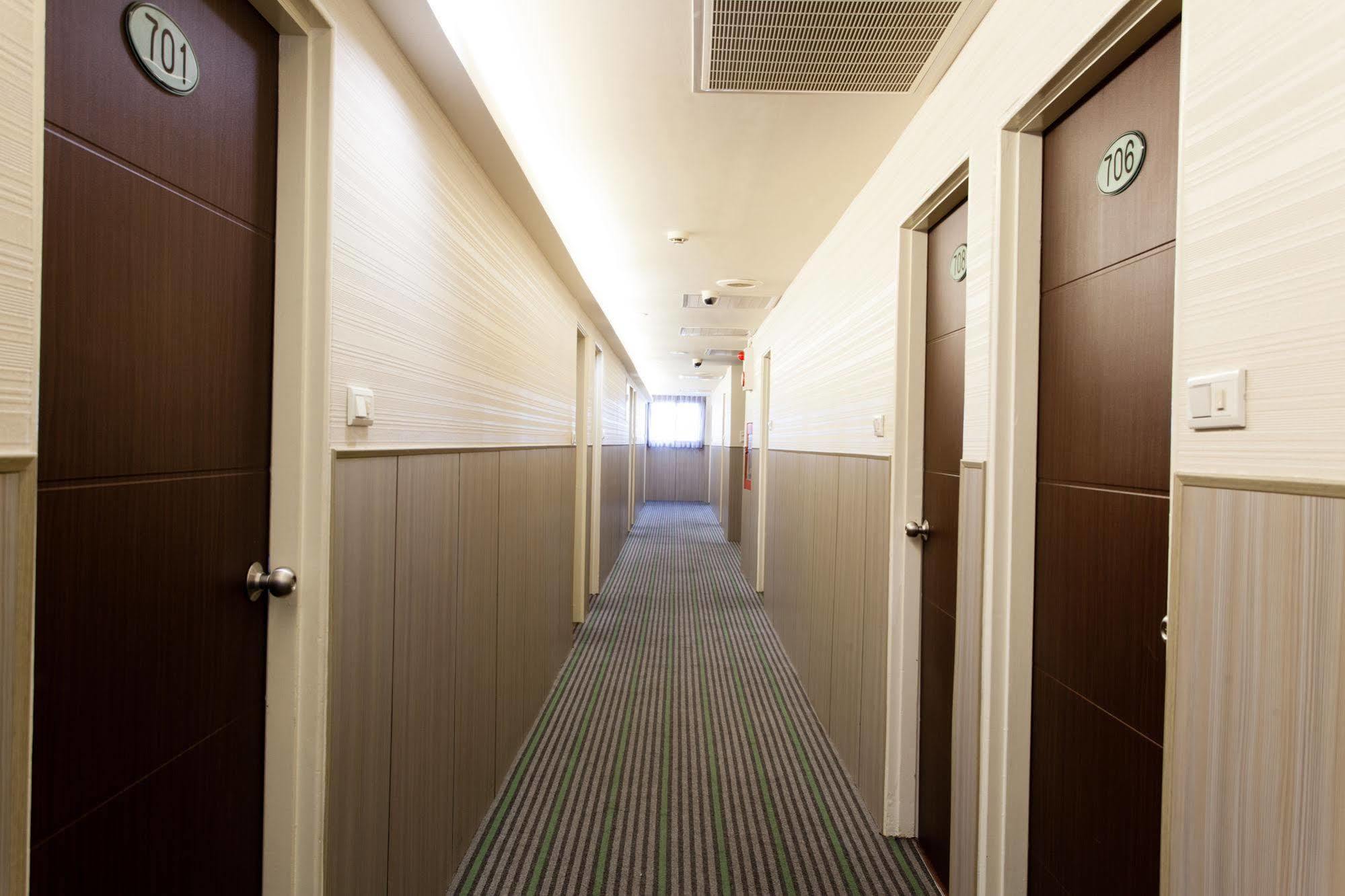 Ruei Gung Business Hotel Kaohsiung Buitenkant foto