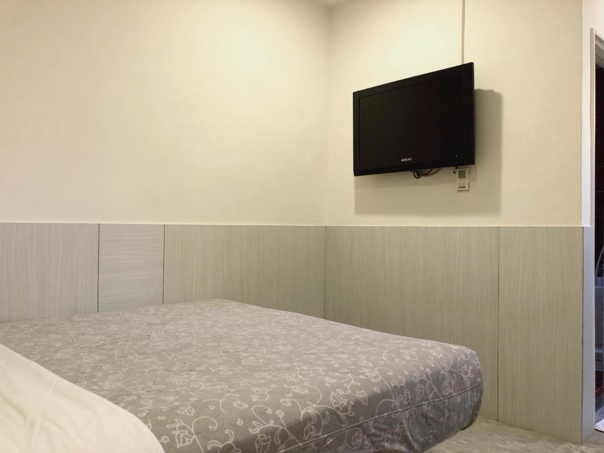 Ruei Gung Business Hotel Kaohsiung Buitenkant foto