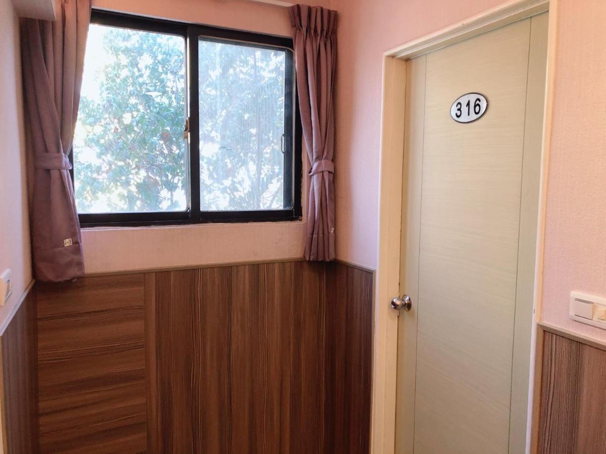 Ruei Gung Business Hotel Kaohsiung Buitenkant foto